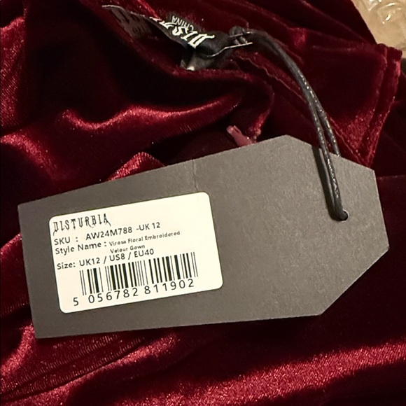 Virosa Floral Embroidered Velour Gown NWT size US8 - Picture 5 of 6